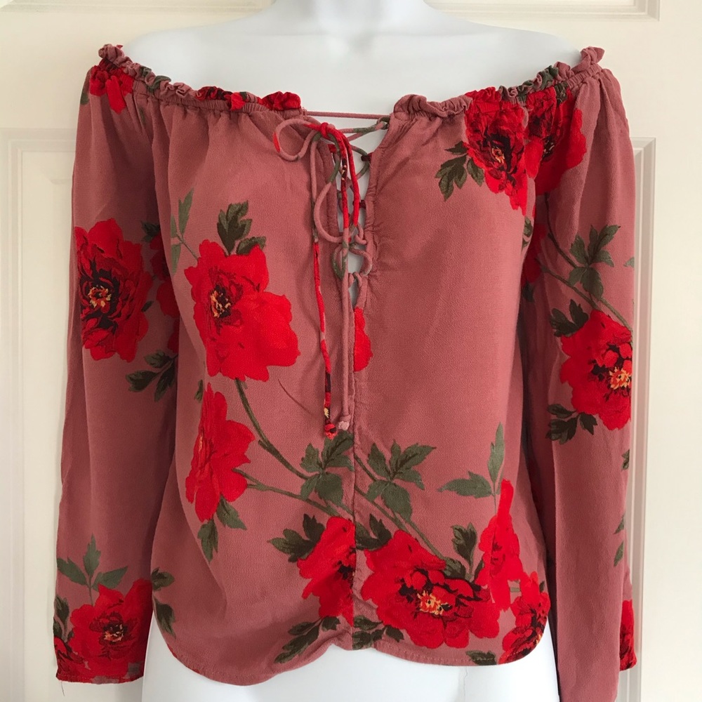 Off The Shoulder Lace Up blouse